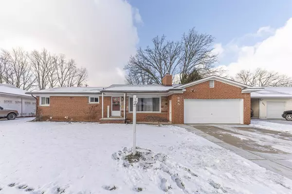 685 Center Ridge, South Lyon, MI 48178