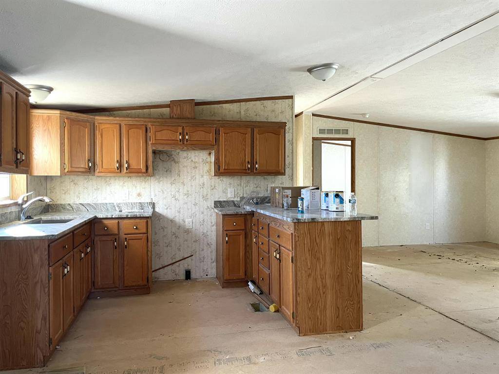 Trenton, MI 48183,3947 W Jefferson Avenue