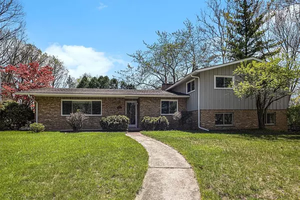 3606 Chatham Way, Ann Arbor, MI 48105