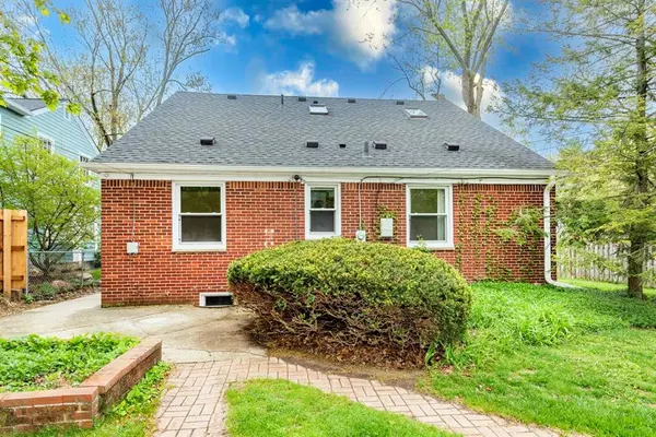 Ann Arbor, MI 48104,1616 Morton Avenue