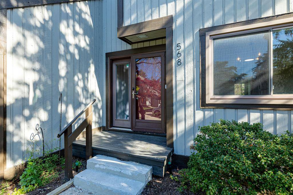 Brighton, MI 48116,568 Foxboro Square
