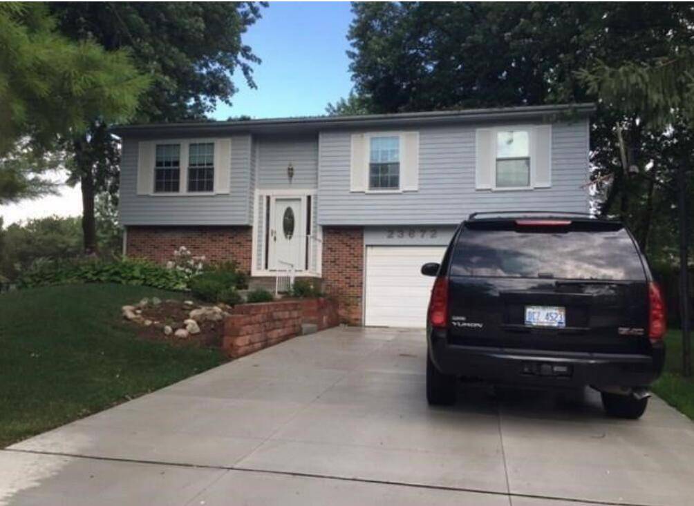 23672 Londonderry Drive, Novi, MI 48375