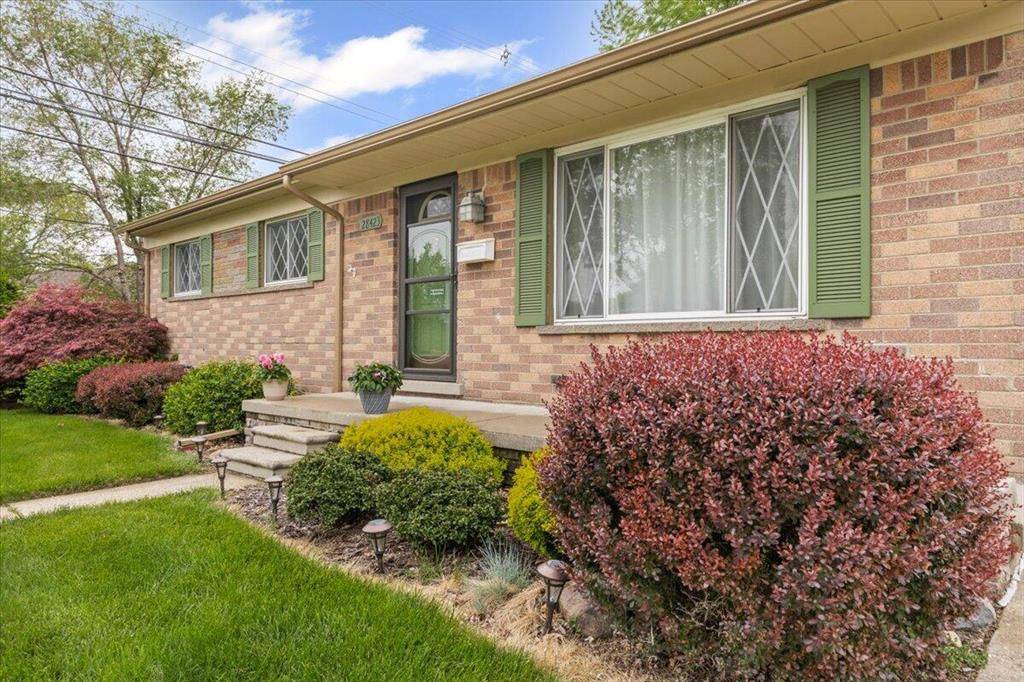 Warren, MI 48092,28423 Patricia Avenue