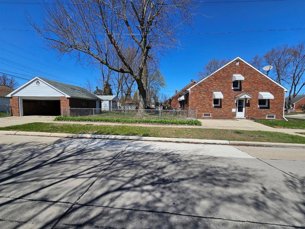 Dearborn, MI 48128,2001 N Denwood Street