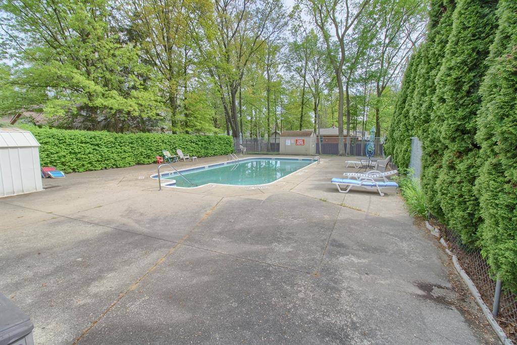 Westland, MI 48185,35844 CASTLEWOOD Court Court