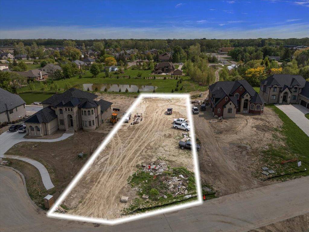 6842 Roseberry Drive,  Shelby Twp,  MI 48316