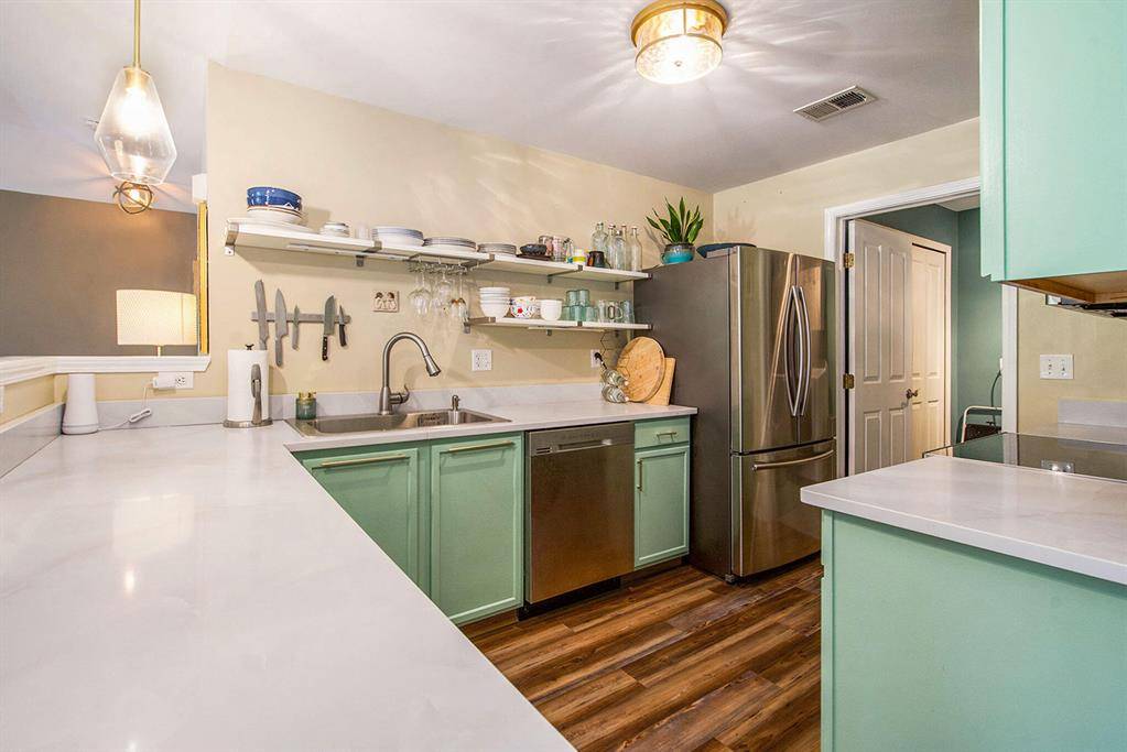 4049 Berkeley Avenue 25, Canton Twp, MI 48188