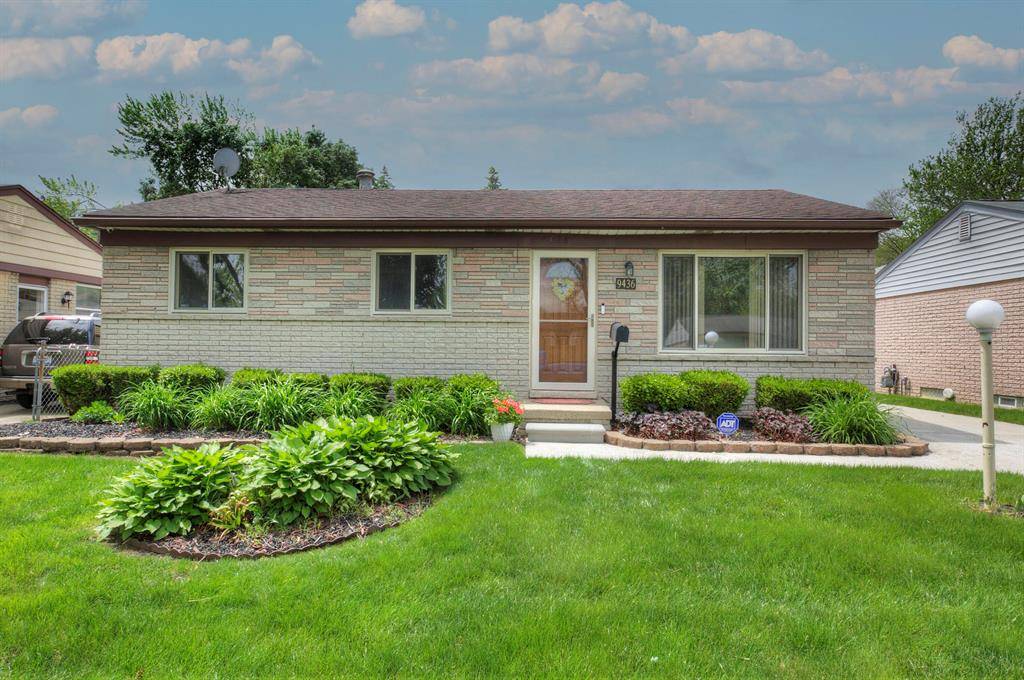 Romulus, MI 48174,9436 Essex Street