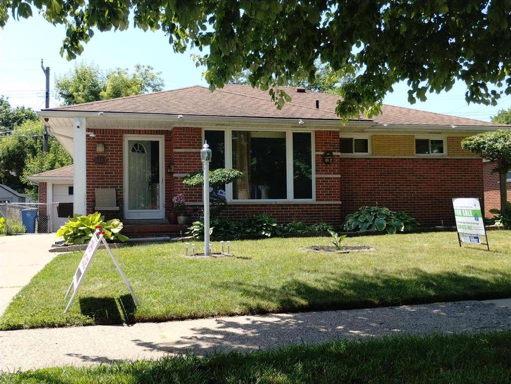 Dearborn Heights, MI 48127,8383 Dixie Lane