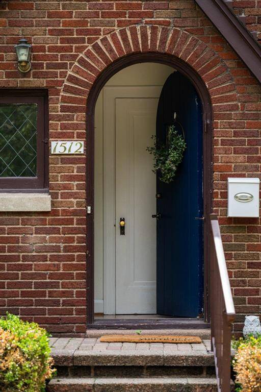 Ann Arbor, MI 48104,1512 Shadford Road