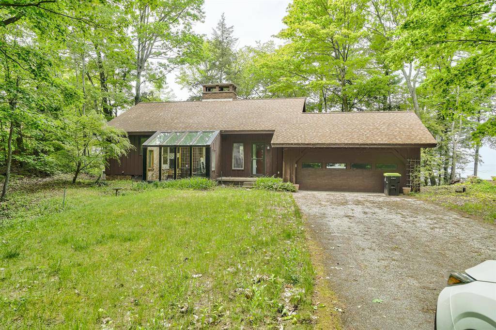 3929 Bay Valley Drive, Acme Twp, MI 49690