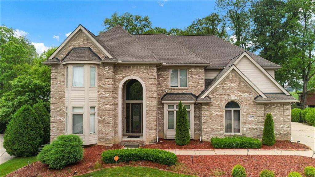 22219 Lujon Drive, Farmington Hills, MI 48167