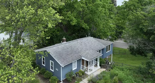 601 Cressfield Lane, Ann Arbor, MI 48103