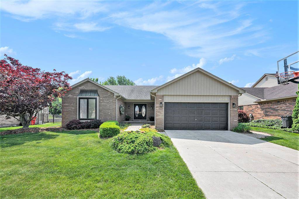 43870 Boulder Drive, Clinton Twp, MI 48038