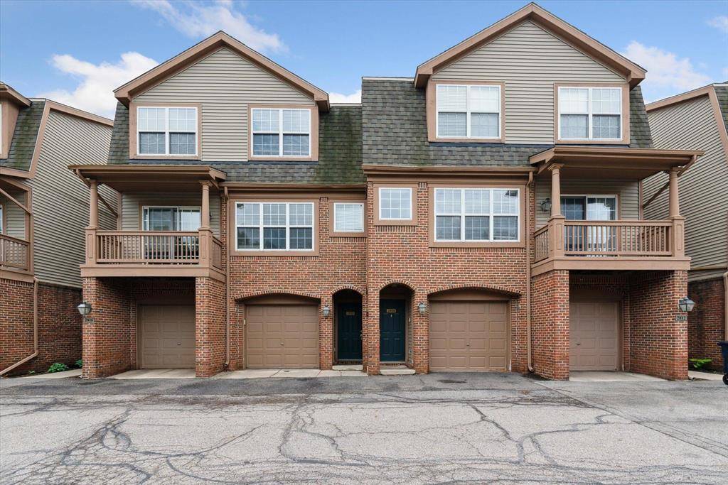 Ann Arbor, MI 48105,2818 Barclay Way