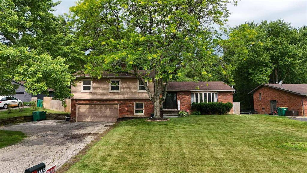 5752 Pine View Drive, Ypsilanti Twp, MI 48197