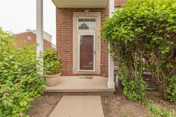 Ann Arbor, MI 48104,1890 Lindsay Lane