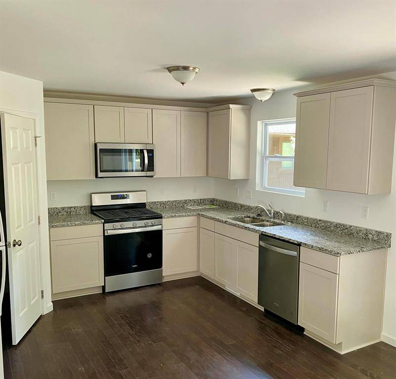 Ann Arbor, MI 48103,2682 Valley Drive