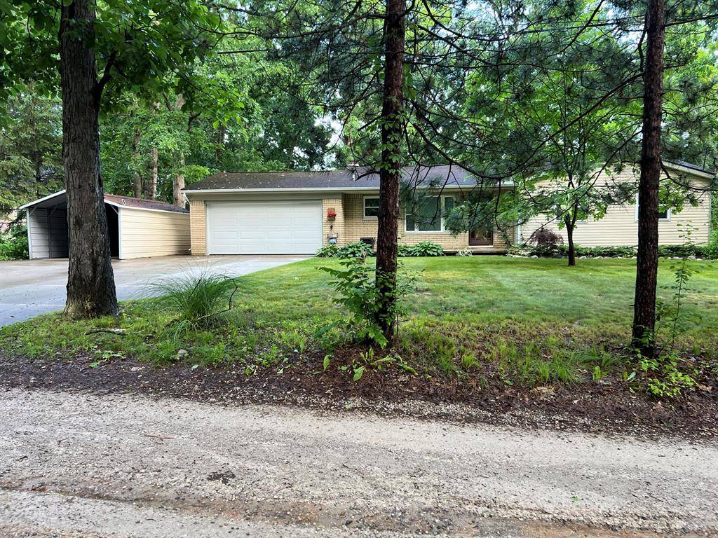 Highland Twp, MI 48356,810 Oakgrove