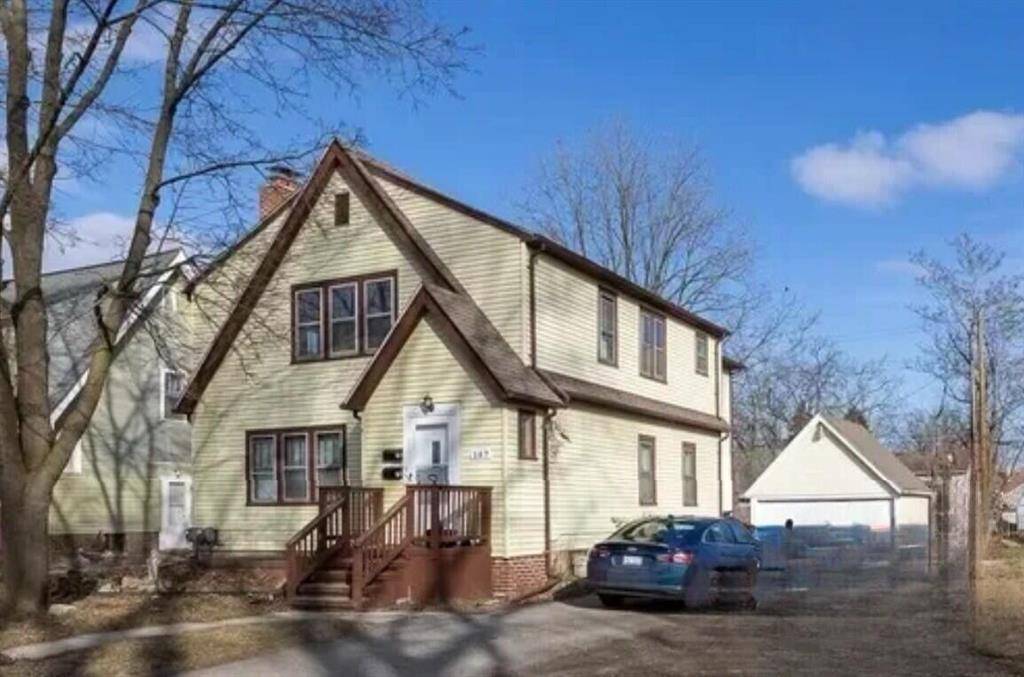 147 Draper Avenue, Waterford Twp, MI 48328