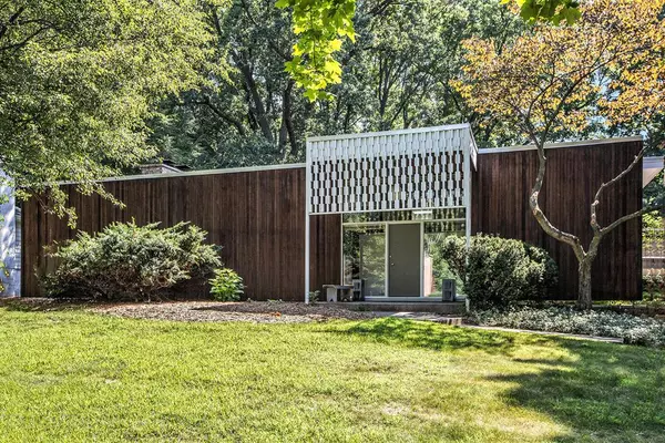 Ann Arbor, MI 48104,2427 Londonderry Road