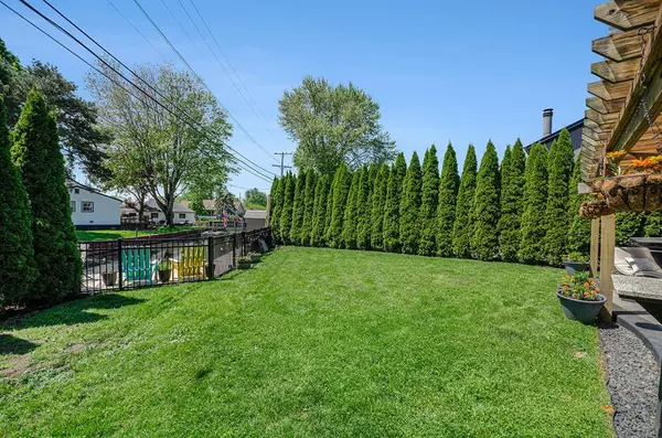 Harrison Twp, MI 48045,38186 Jefferson Avenue
