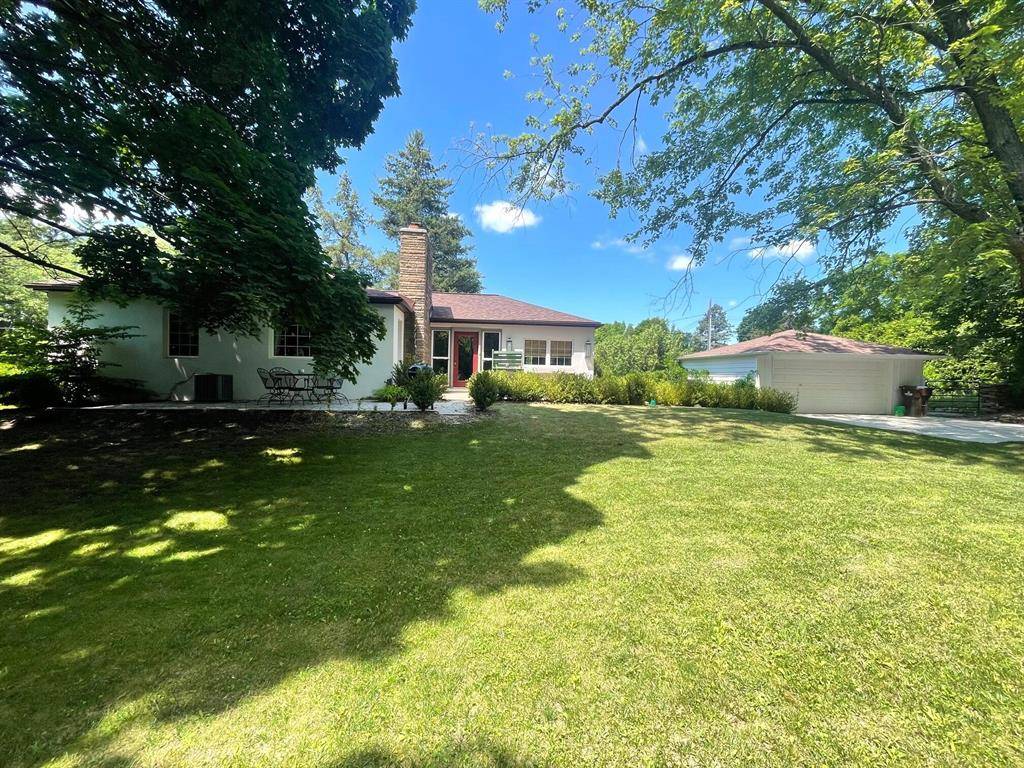 2185 Ayrshire Drive, Ann Arbor Twp, MI 48105