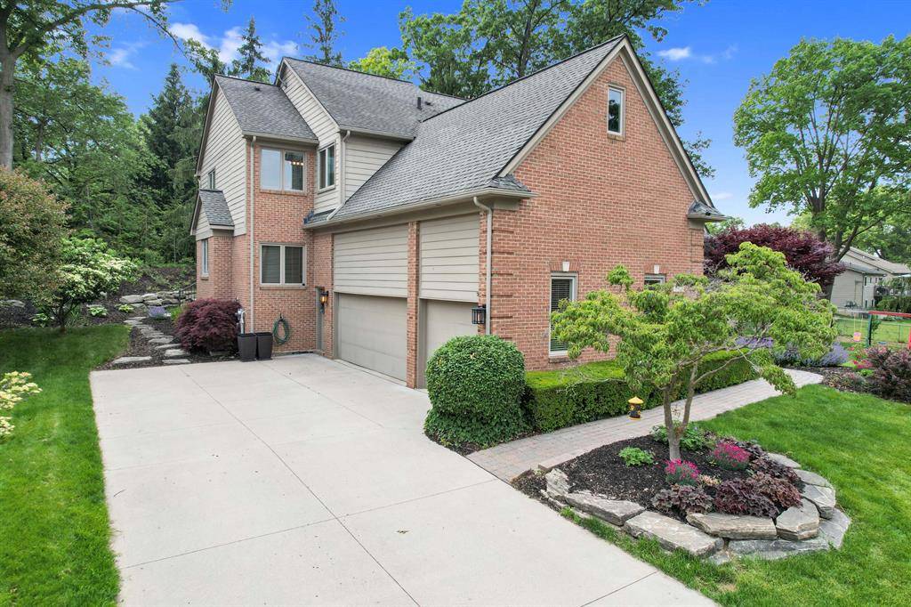 Rochester Hills, MI 48309,3473 Warwick Dr Drive 33