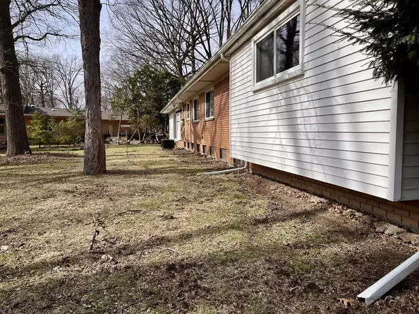 Grosse Ile Twp, MI 48138,21122 Shurley Drive