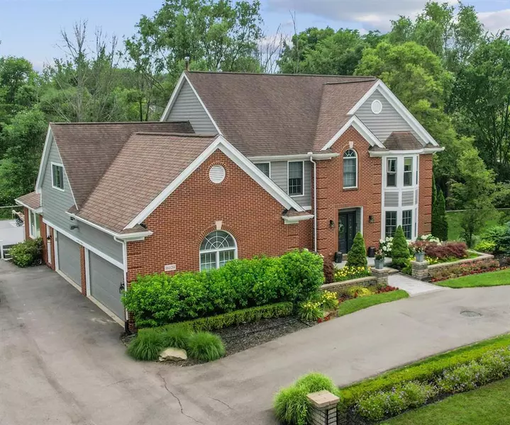 16124 Maplewood Court, Northville Twp, MI 48168