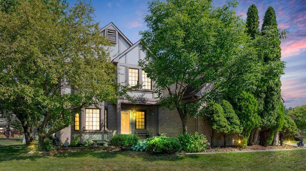 7094 Foxcreek Drive, Canton Twp, MI 48187