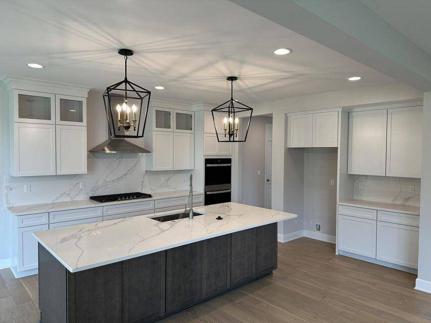 Wixom, MI 48393,3490 Mare Circle