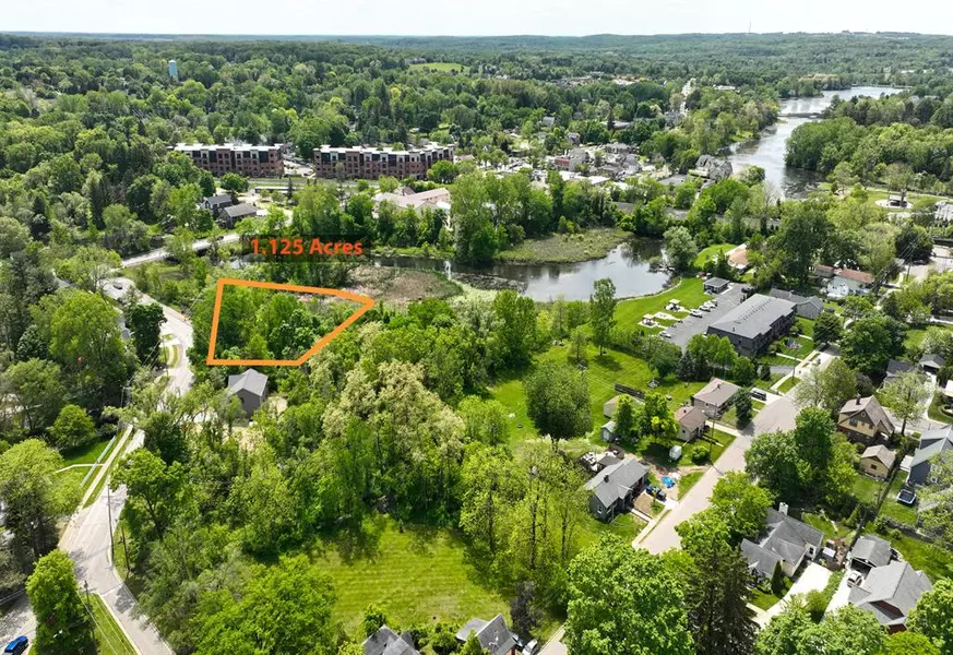144 River Drive D, Milford Vlg, MI 48381