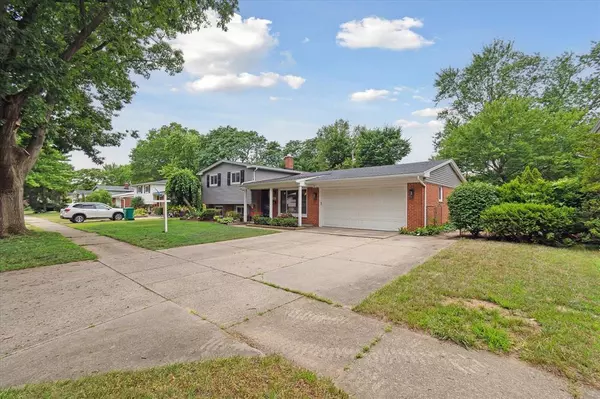 Farmington, MI 48336,20955 Robinwood Street