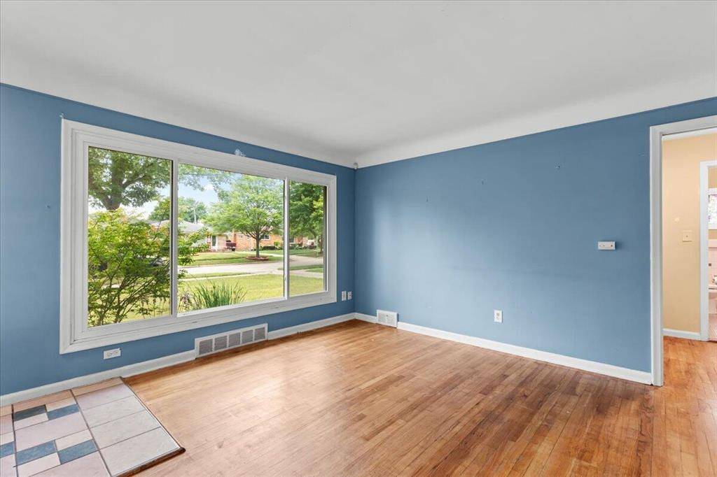 Oak Park, MI 48237,12760 Sterling Court