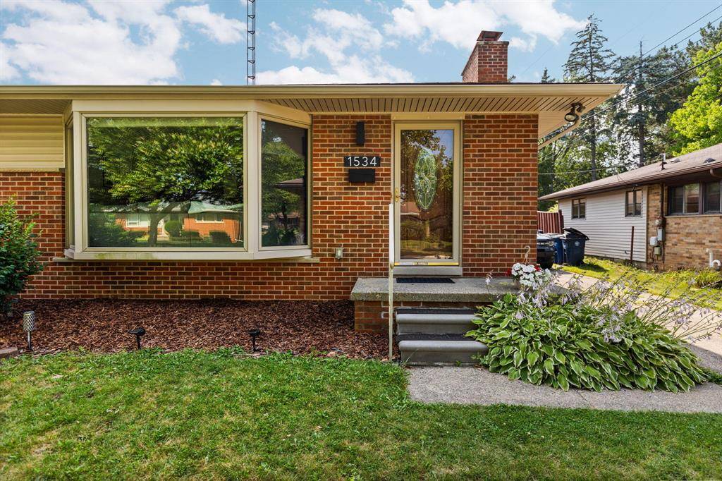 Ann Arbor, MI 48103,1534 Barrington Place