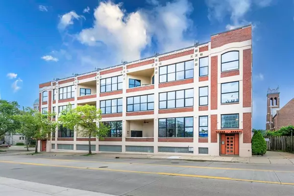 Jackson, MI 49201,109 W Washington Avenue 1