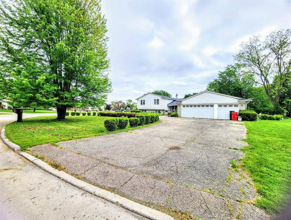 Southfield, MI 48034,28740 Tavistock Trail