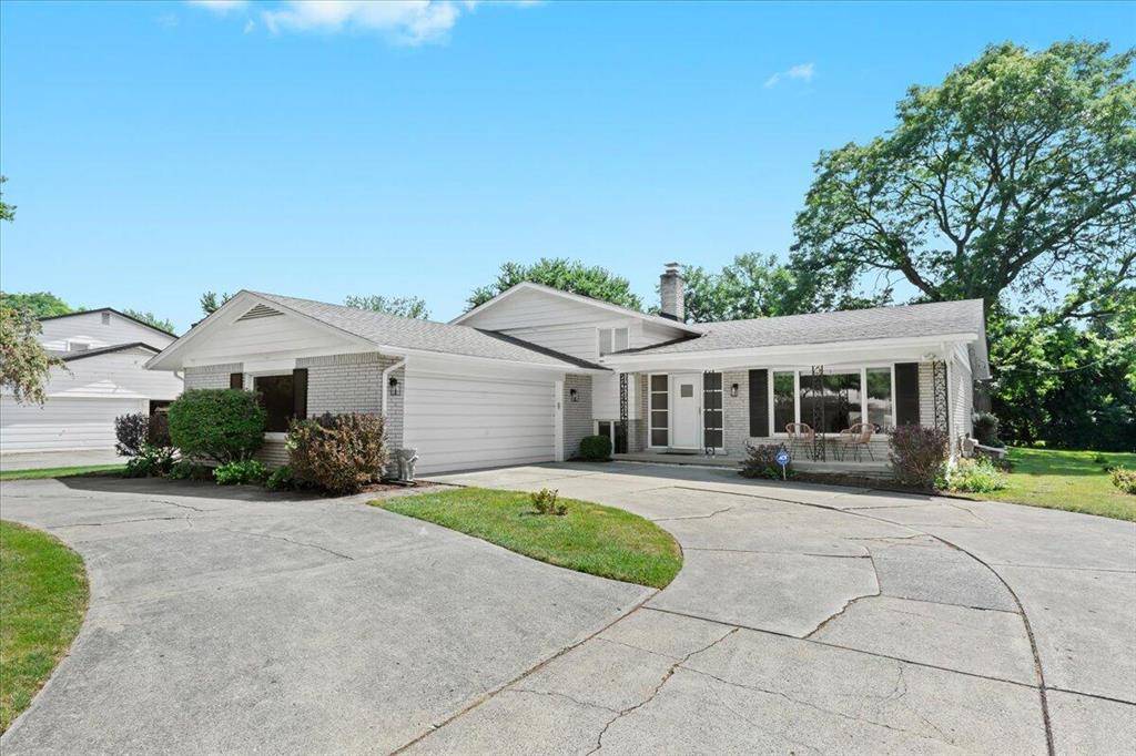 18661 Middlesex Avenue, Lathrup Village, MI 48076