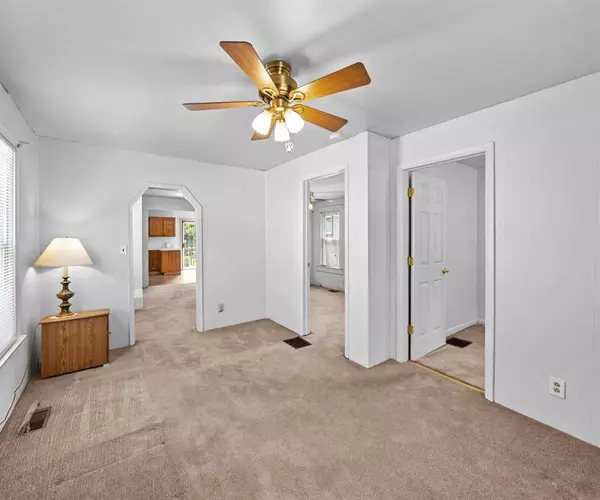 Southfield, MI 48033,21208 Poinciana Street