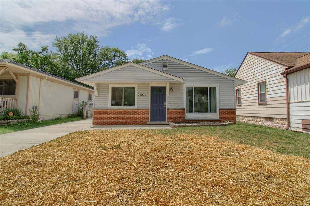 20229 Floral Street, Livonia, MI 48152