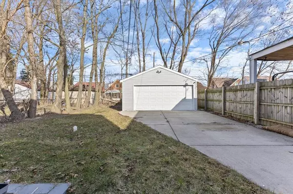 Detroit, MI 48235,18446 Hartwell Street
