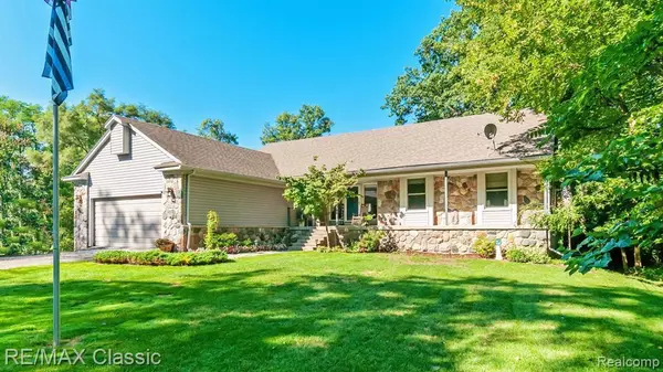 3355 Boyer Street, Commerce Twp, MI 48390