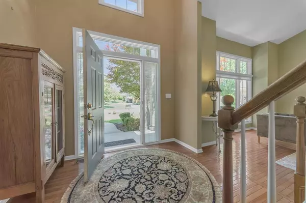 South Lyon, MI 48178,23397 Spy Glass Hill N