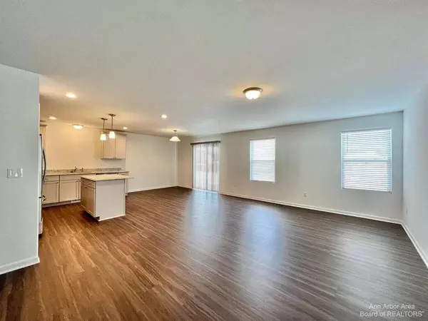 Ypsilanti Twp, MI 48197,10284 Swan Lake Circle