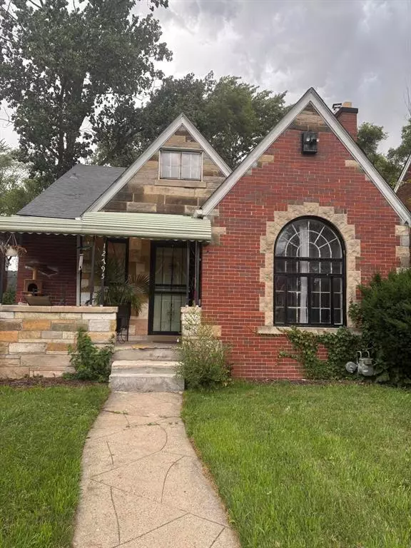 12795 Wilshire Drive, Detroit, MI 48213