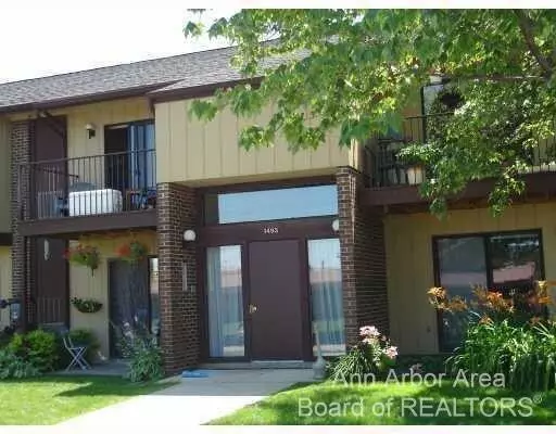 1493 Chateau Vert E F, Ypsilanti, MI 48197