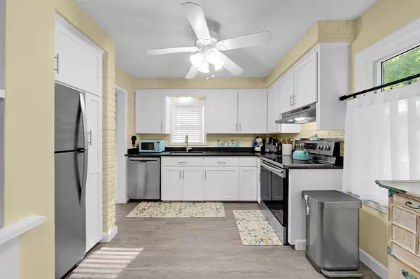 Clawson, MI 48017,423 Highland Avenue