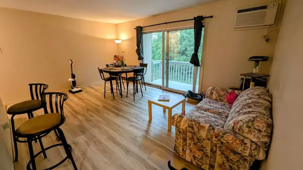 Waterford Twp, MI 48327,7000 Villa Drive 7