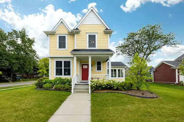 407 W Bennett Street, Saline, MI 48176